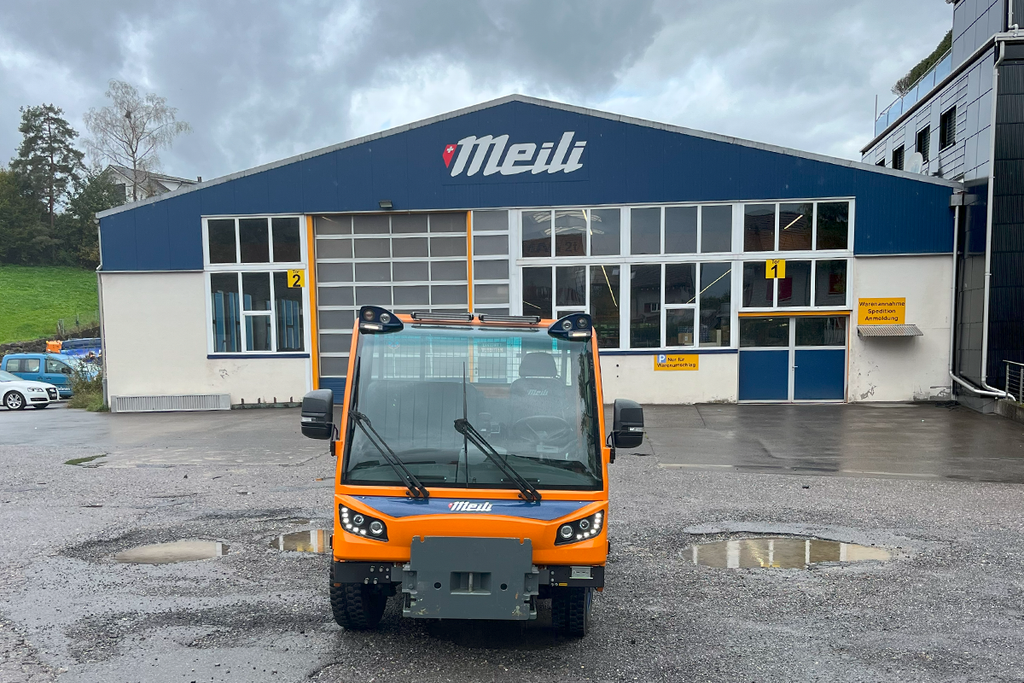 SUNCAR municipal vehicle