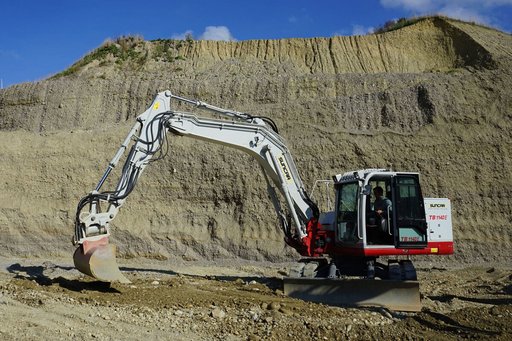 Electric excavator TB1140E