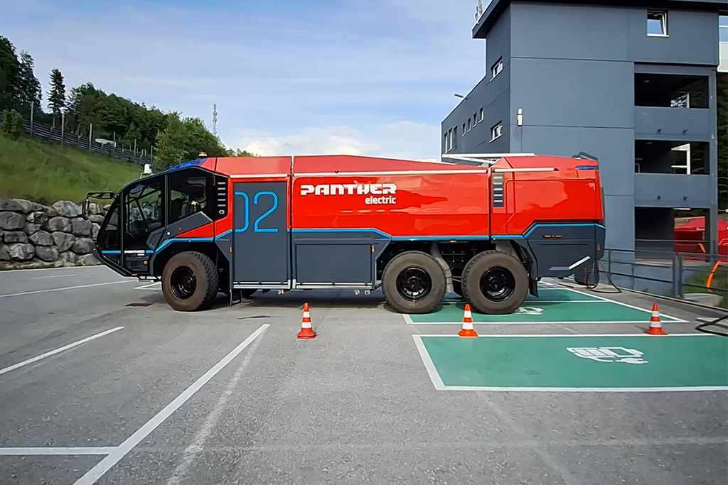 SUNCAR develops high voltage distribution units for Rosenbauer