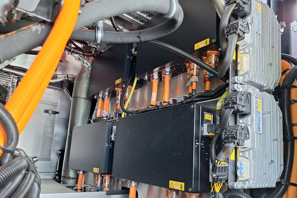 SUNCAR develops high voltage distribution units for Rosenbauer